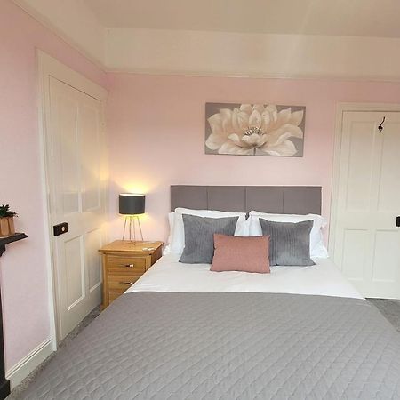 Hartoft St - 2 Bed Near River York Dış mekan fotoğraf