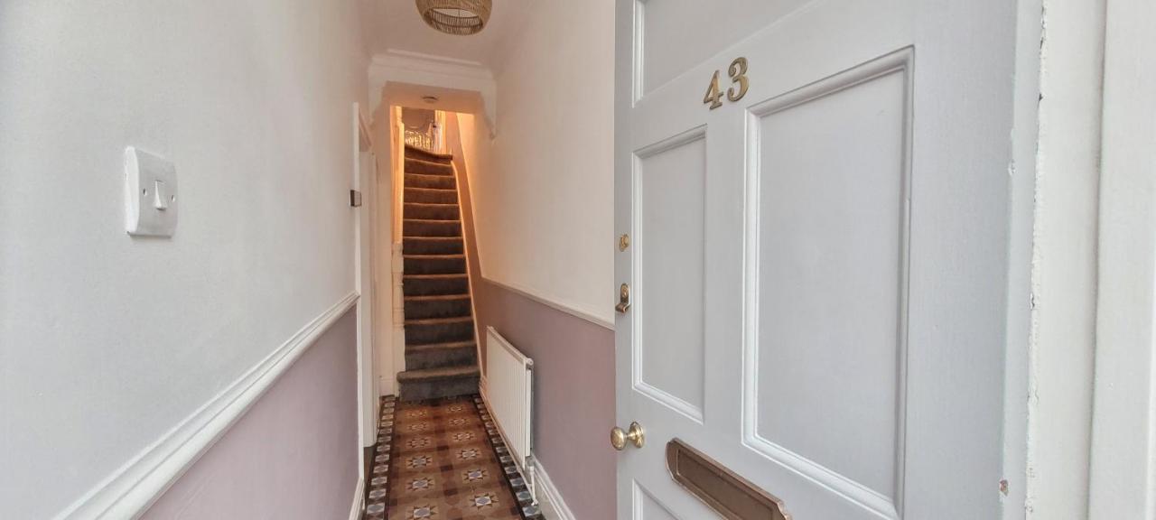 Hartoft St - 2 Bed Near River York Dış mekan fotoğraf