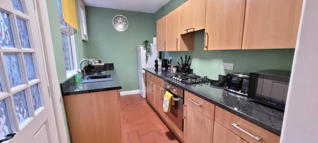 Hartoft St - 2 Bed Near River York Dış mekan fotoğraf