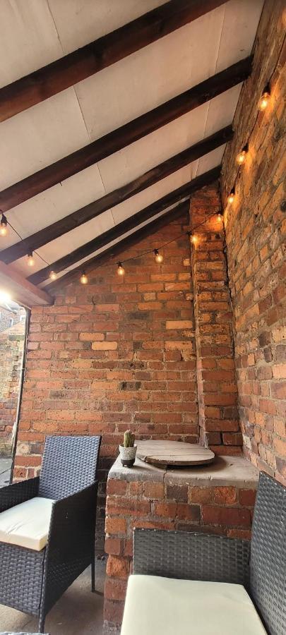 Hartoft St - 2 Bed Near River York Dış mekan fotoğraf