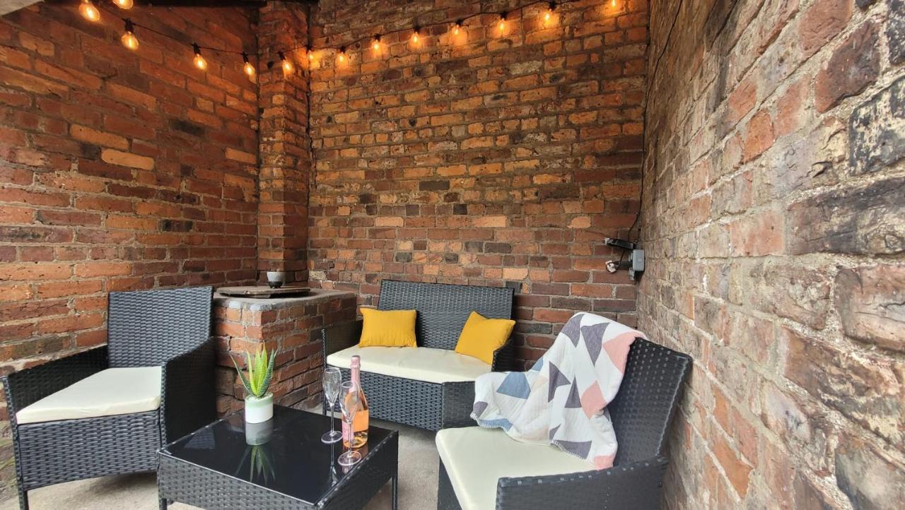 Hartoft St - 2 Bed Near River York Dış mekan fotoğraf