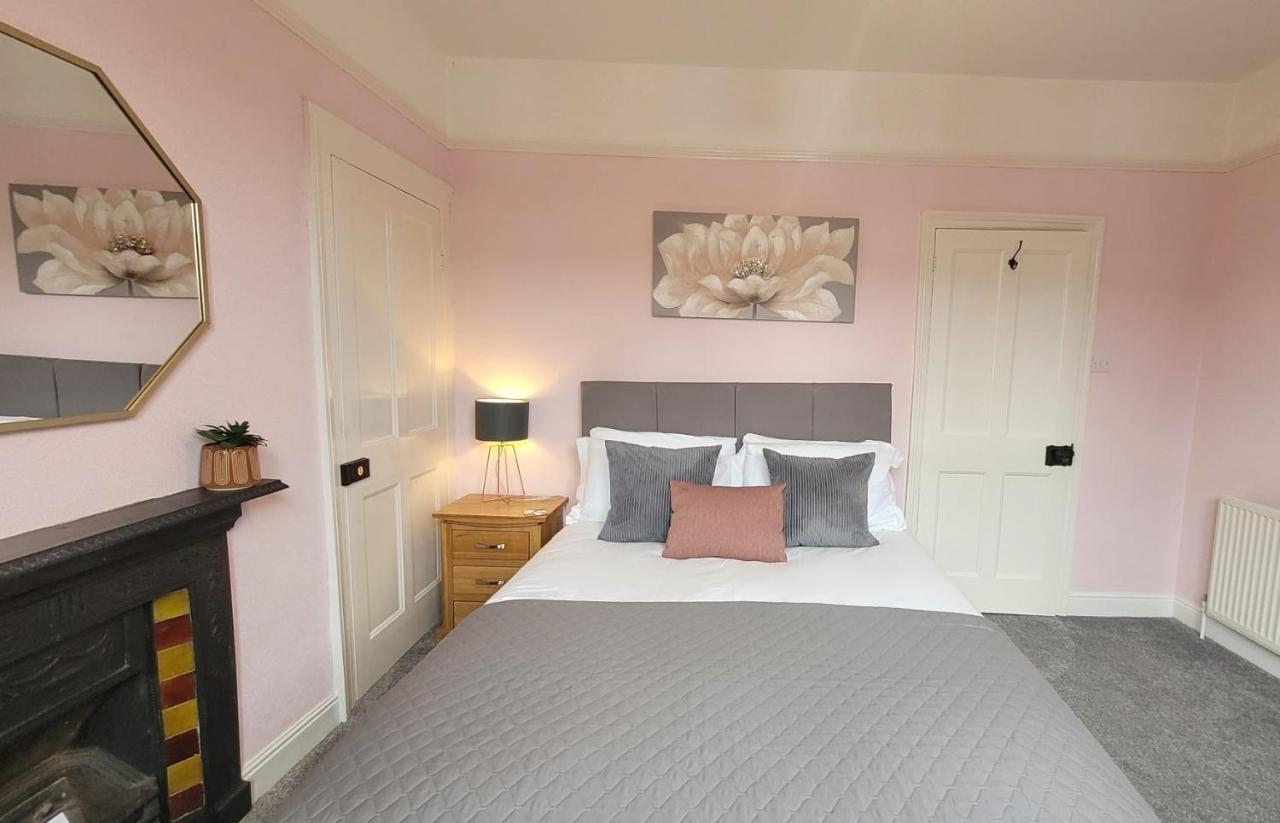 Hartoft St - 2 Bed Near River York Dış mekan fotoğraf